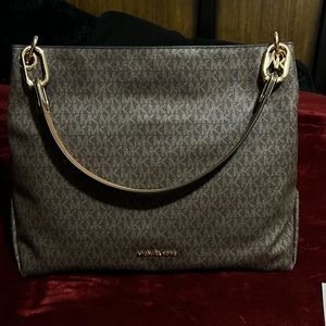 Michael Kors hobo